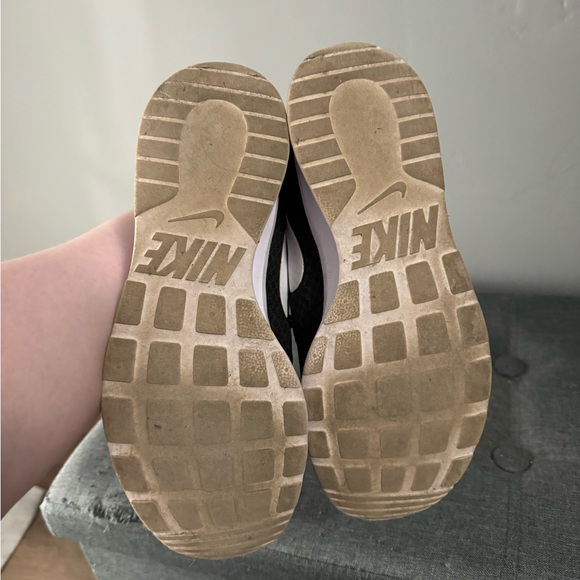 Nike Tanjun Women’s Running Shoes - Picture 7 of 11